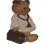 Silueta de Madera Infantil Niña Doctora